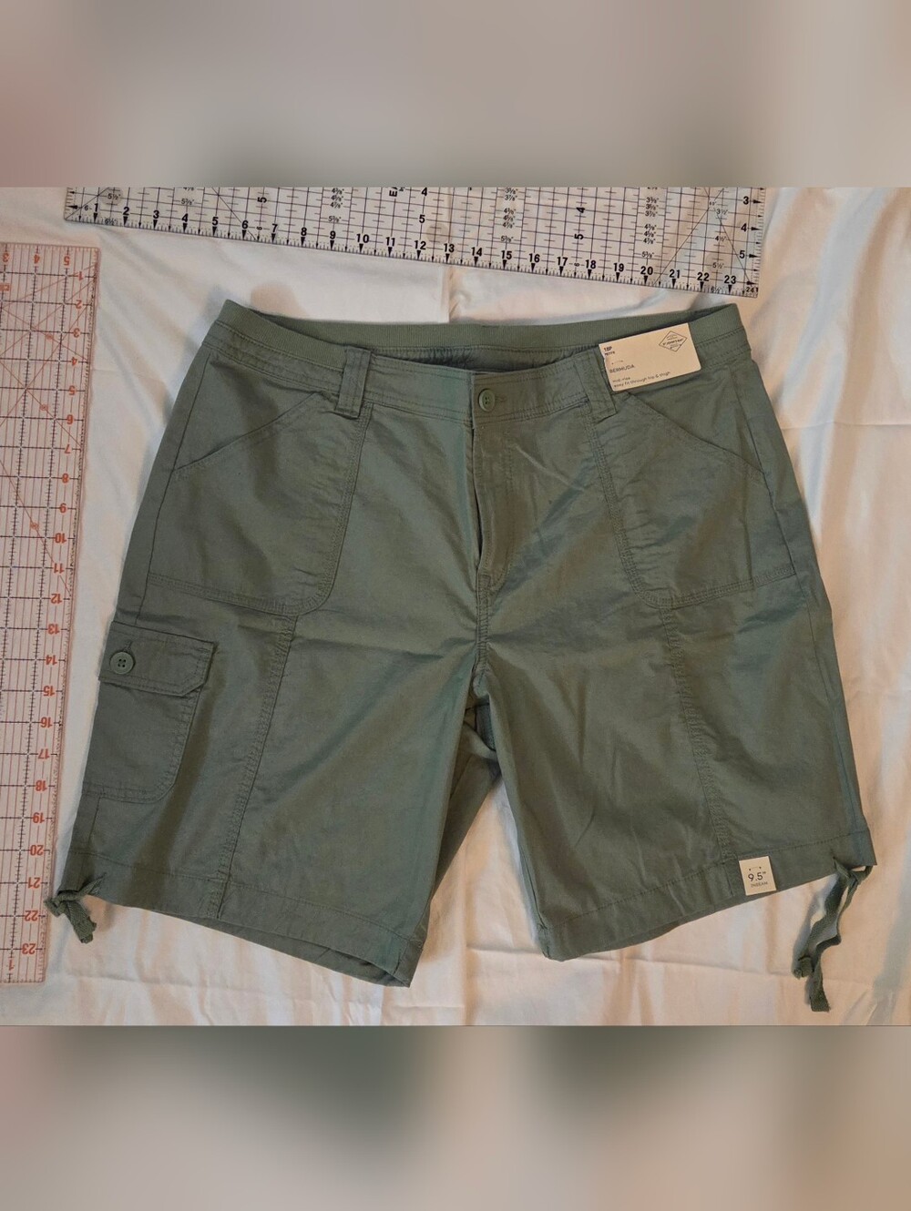 NWT - St. John's Bay Olive Cargo Shorts with Utility Pockets 18P